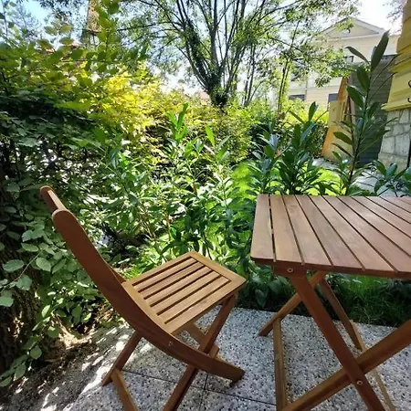 Bella Veselova Daire Ljubljana